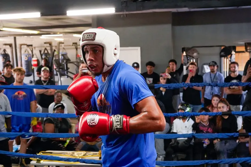Battle Zone Boxing fight night — amateur boxing bout (98)
